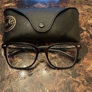<Like New> Black Ray-Ban Glasses with Original Case